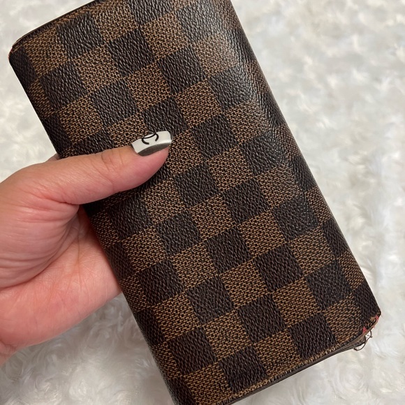 Vintage Louise Vuitton Wallet - Picture 4 of 15
